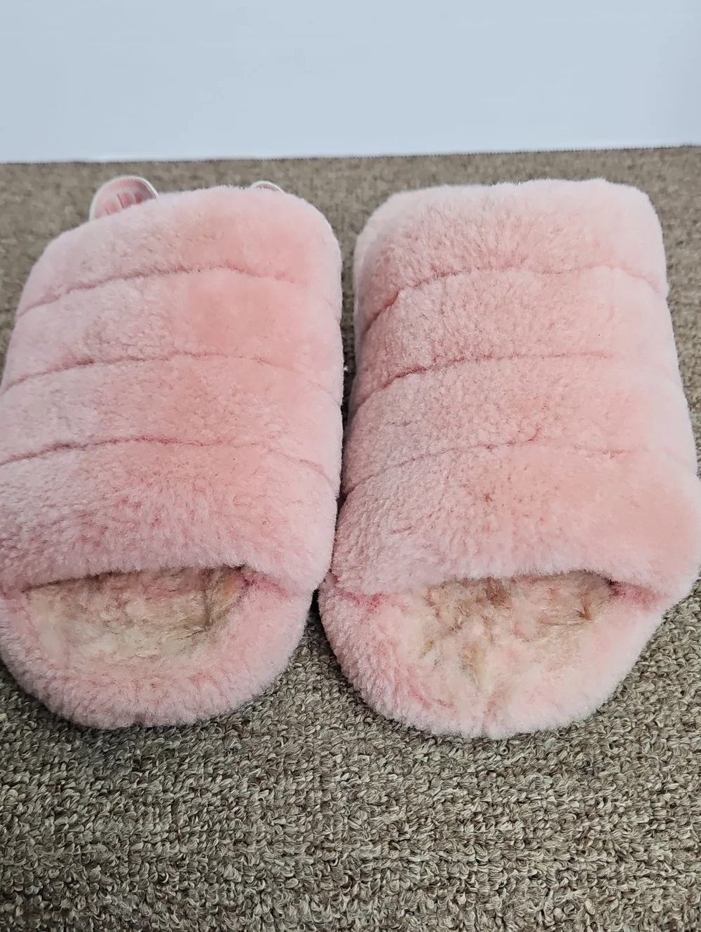 UGG Pink Fluff Yeah Plush Slide Logo Slippers Slides Sz 6 Womens - Picture 9 of 10